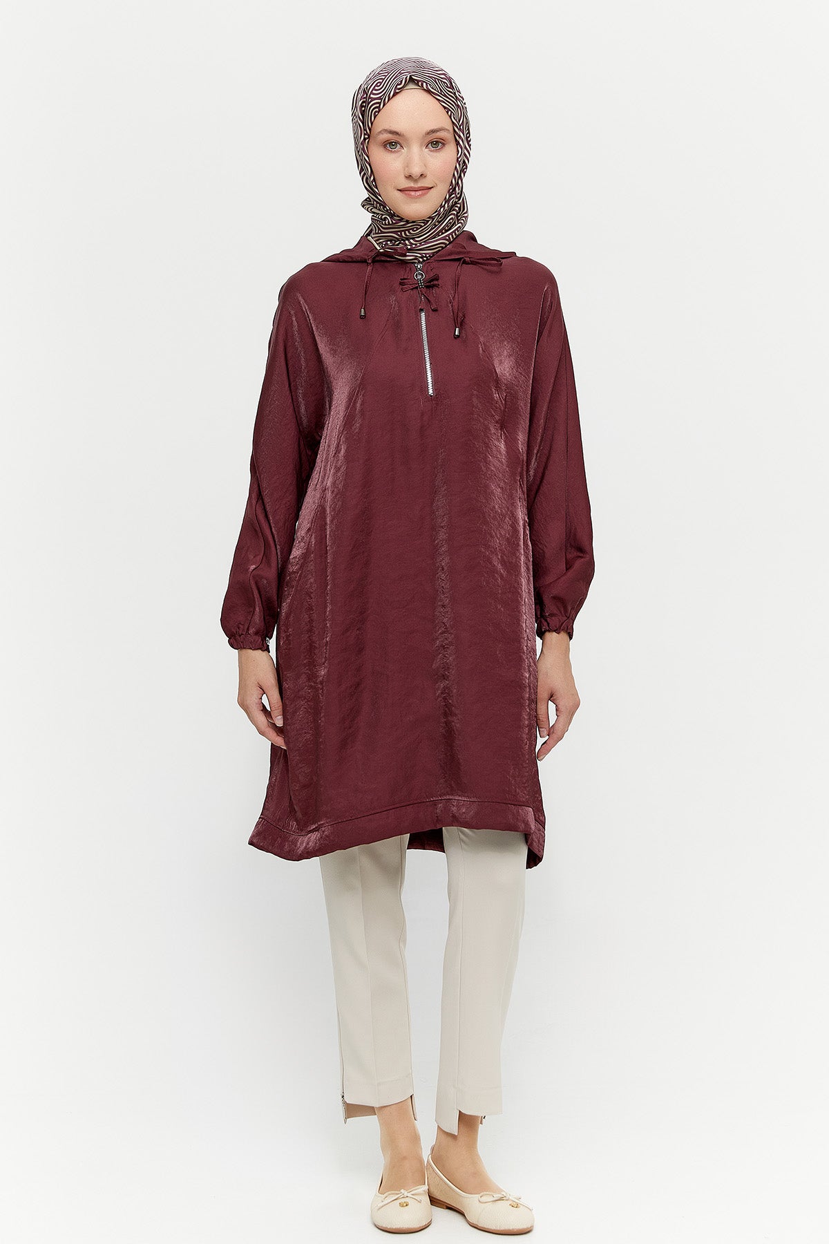 Tunik met Capuchon en Contrastdelen