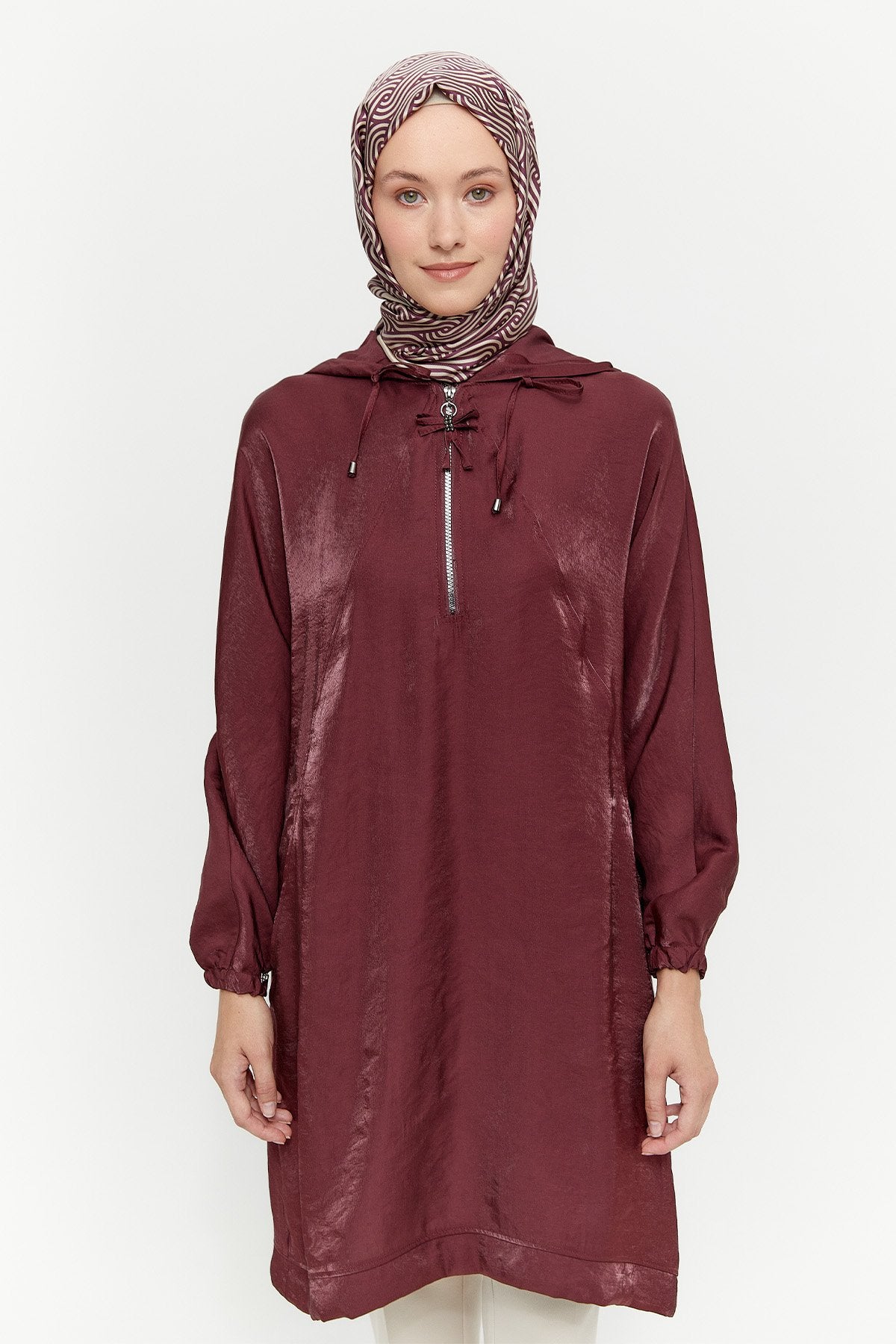 Tunik met Capuchon en Contrastdelen