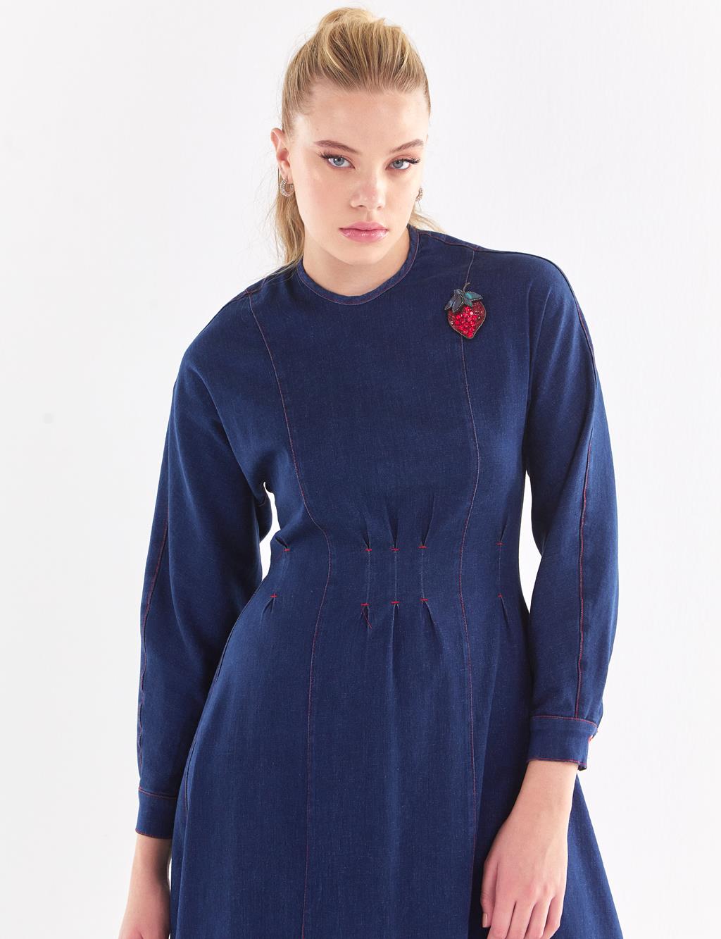 Denim dress with brooch and decorative seams, dark blue