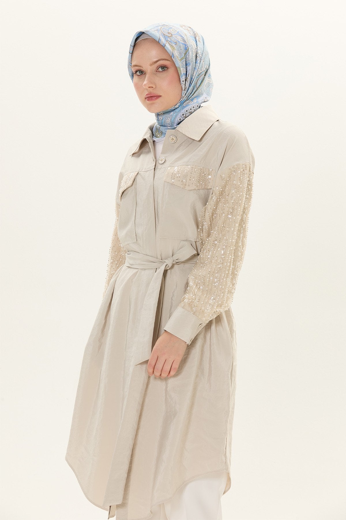 Kap met Pailletten en Ceintuur