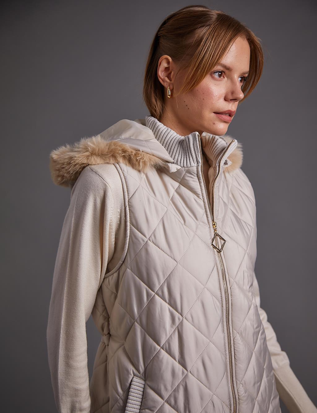 Diamond Patterned Zippered Vest Stone