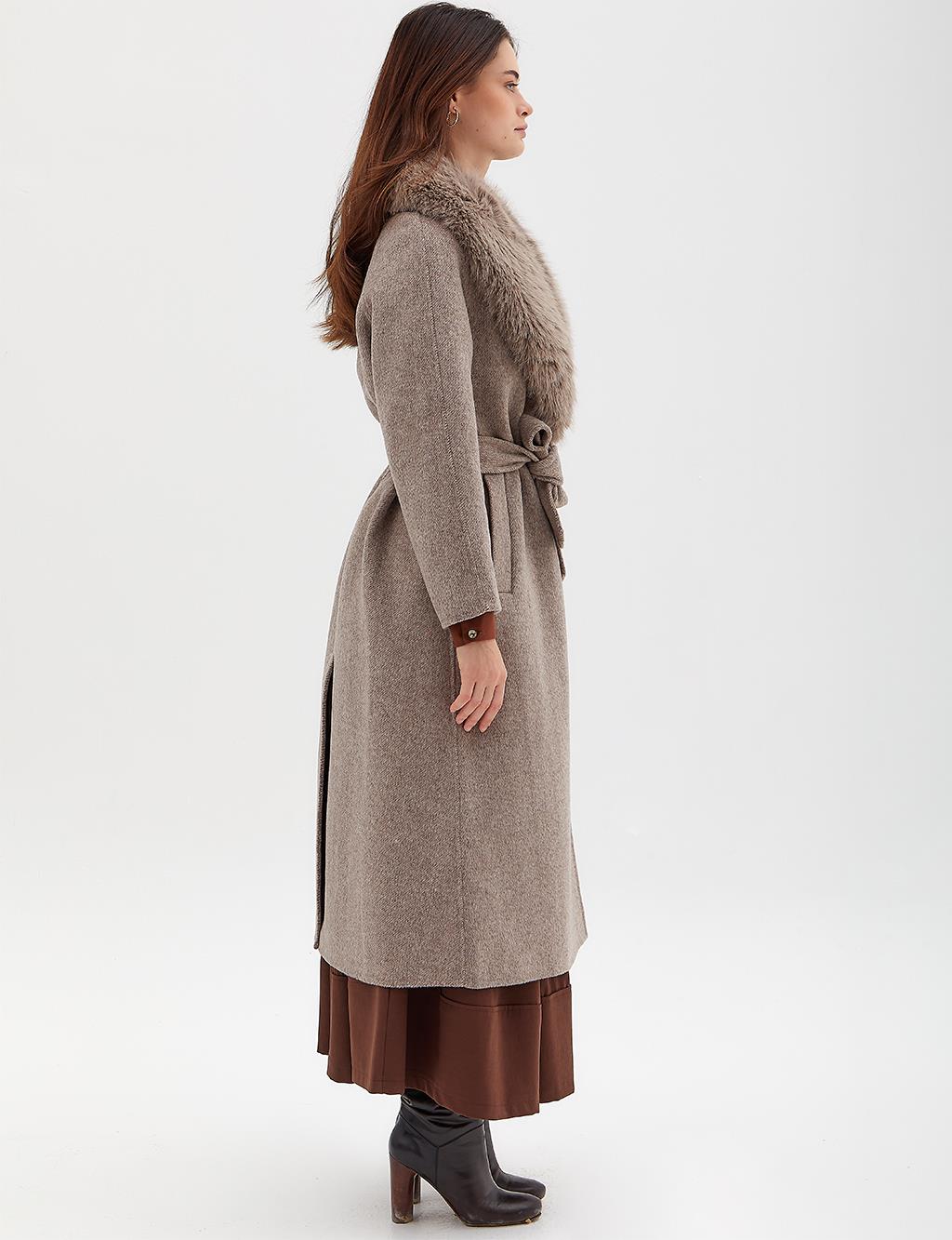 Kürklü Premium Yün Palto, Kruvaze ve Kemerli, Taş Rengi