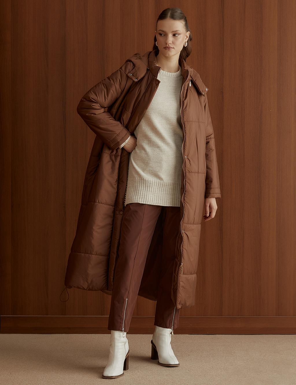 Kapşonlu Şişme Mont Koyu Deve Tüyü