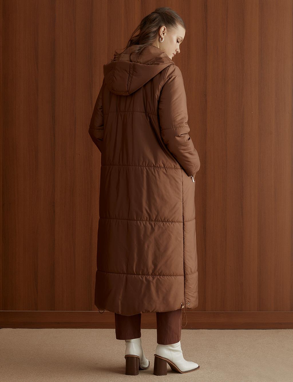 Kapşonlu Şişme Mont Koyu Deve Tüyü